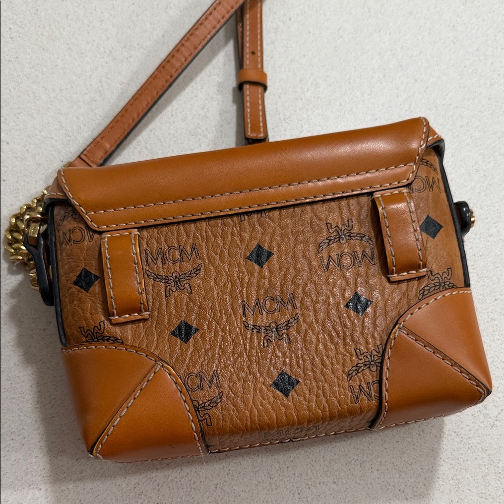 RARE FIND! Authentic MCM Brown and Gold Crossbody/Belt Bag - Picture 5 of 12
